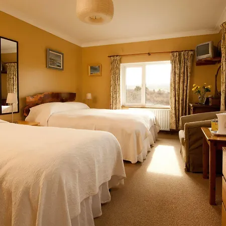 Sharamore House 4*