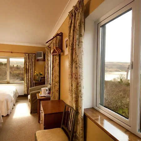 Sharamore House 4*